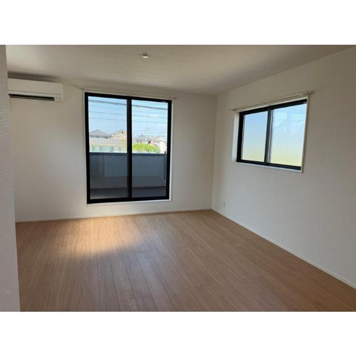 東京都八王子市子安町2(一戸建)の賃貸物件の居間