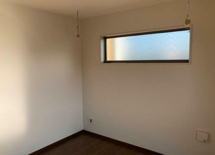 神奈川県厚木市旭町2(アパート)の賃貸物件の居間