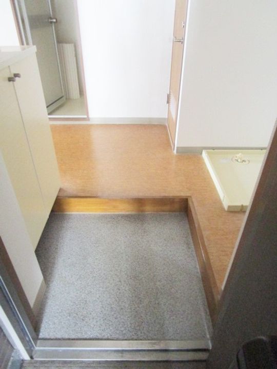 グランドール相模の玄関