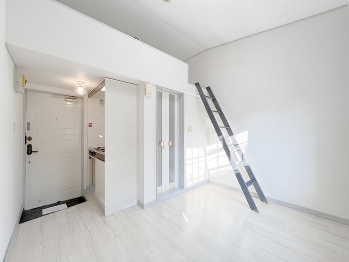 イナリコーポの居間