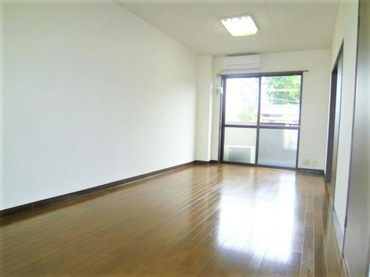 ラビットハウス アイディの居間