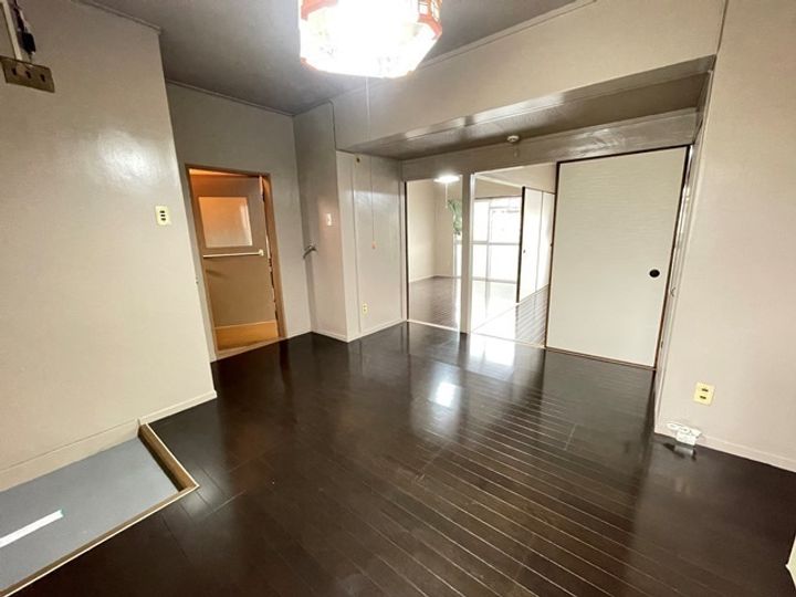 広島県広島市安佐南区高取南1(マンション)の賃貸物件の居間