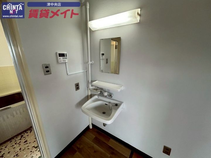 鳥居マンションの内装