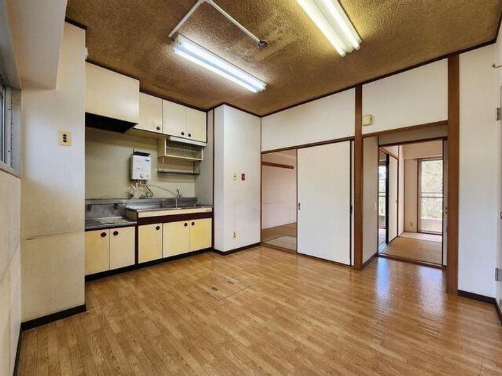 黒滝ハイツの居間