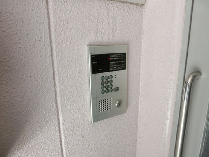 ハイツ知名2の地図