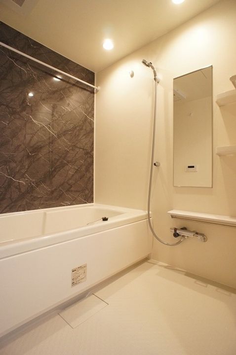 カーザ・フィオーレ錦 Iの風呂