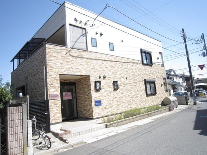 メゾン井沢ソレイユの外観