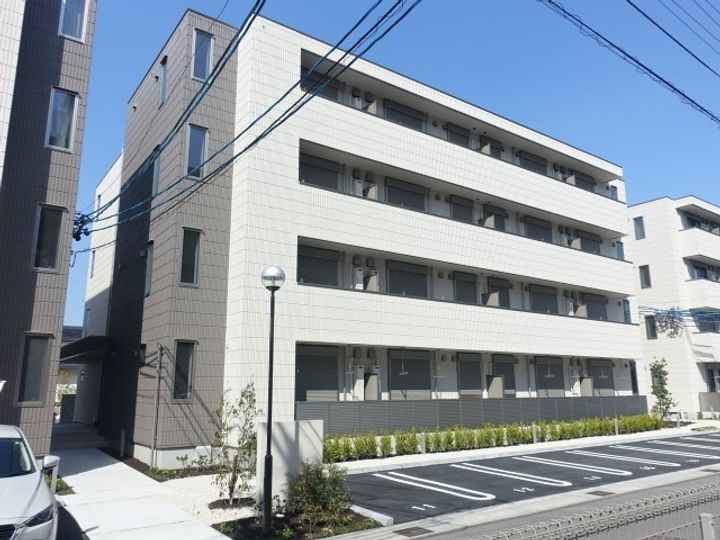 メゾン加納栄町通Cの外観