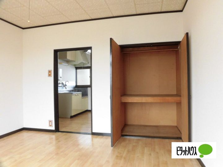 コーポ津志田の内装