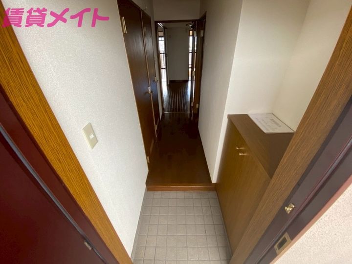 センチュリーハイランドの玄関