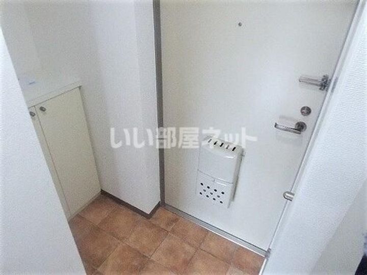 クリオ平塚参番館の玄関