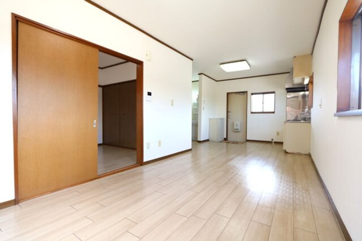メゾン・ド・PT IIの居間