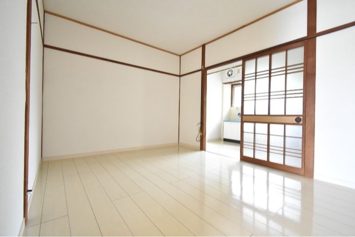 エスポワール新栄の居間