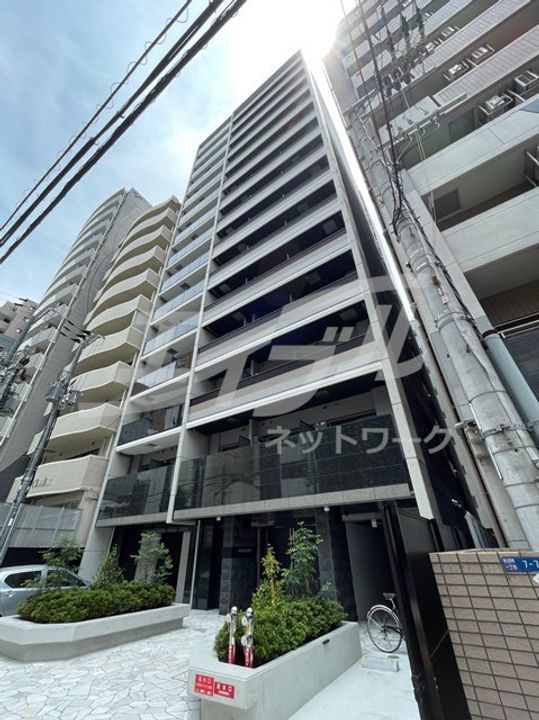 S-RESIDENCE堺筋本町Deuxの外観