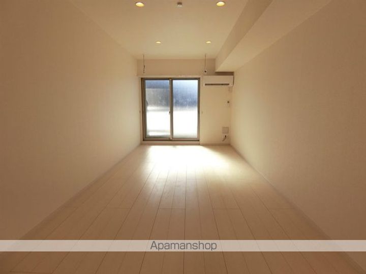 リブリ・レナトゥスの居間