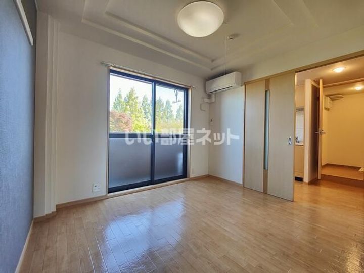 埼玉県羽生市大字小松(マンション)の賃貸物件の居間