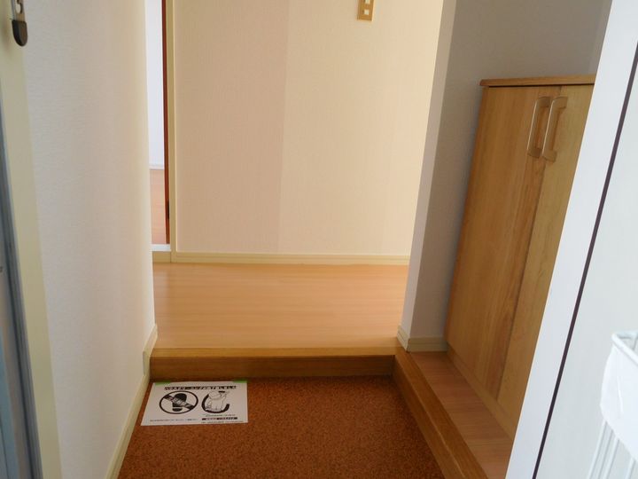 星ハイツの玄関