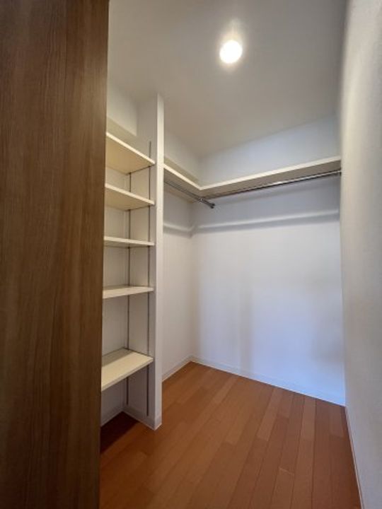 グラビスコート十日市の内装