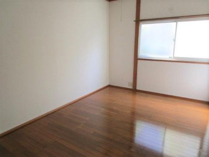 愛媛県宇和島市泉町3(アパート)の賃貸物件の居間