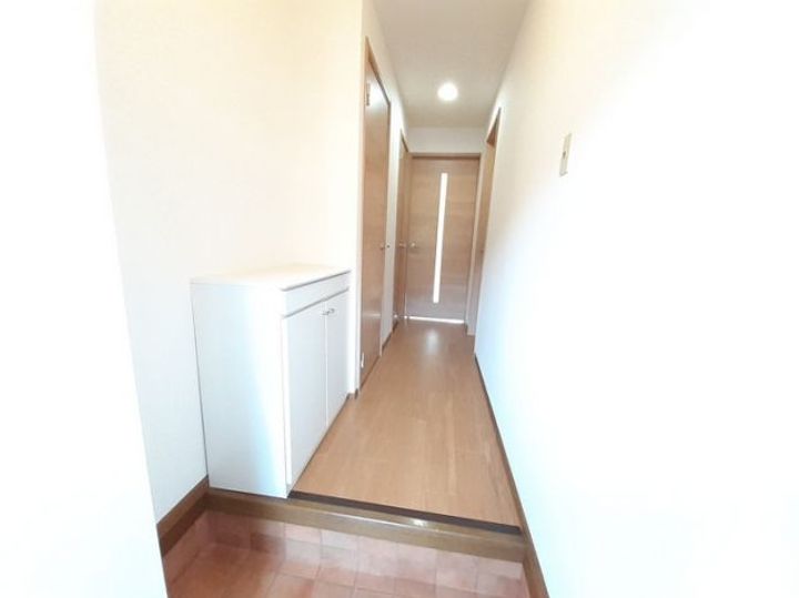 コータ・コート黒川 Bの玄関