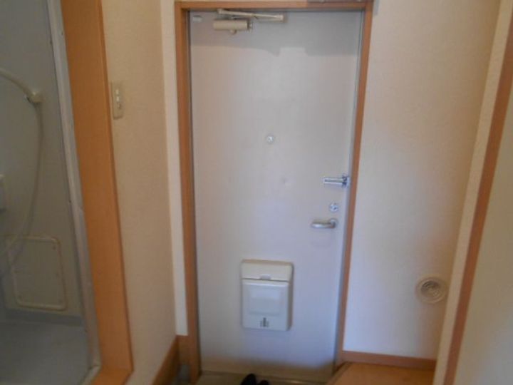 パルコート・Sの玄関