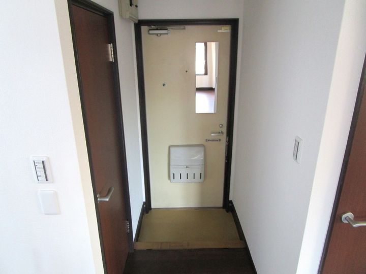 喜久屋ビルの玄関