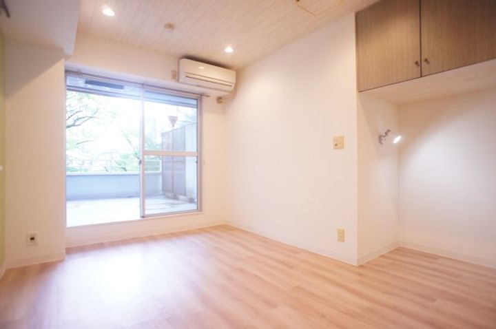 高崎MTビルの居間