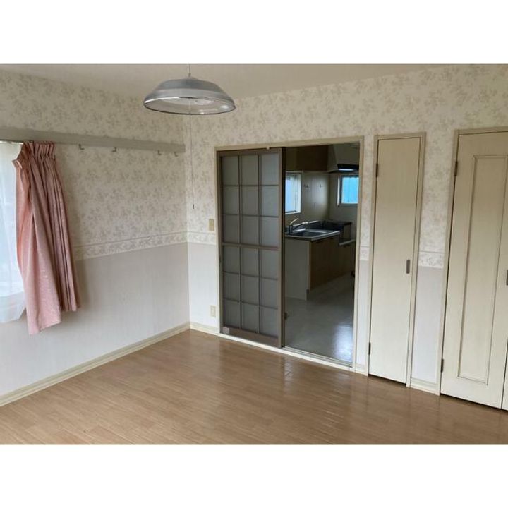 神奈川県小田原市酒匂2(アパート)の賃貸物件の居間