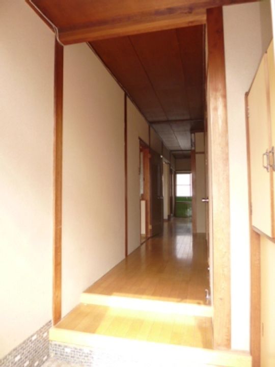 三重県伊勢市中島2(一戸建)の賃貸物件の玄関