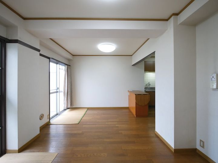 アコール稲秀の居間