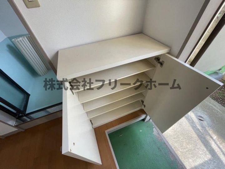 東京都小金井市梶野町4(アパート)の賃貸物件の玄関