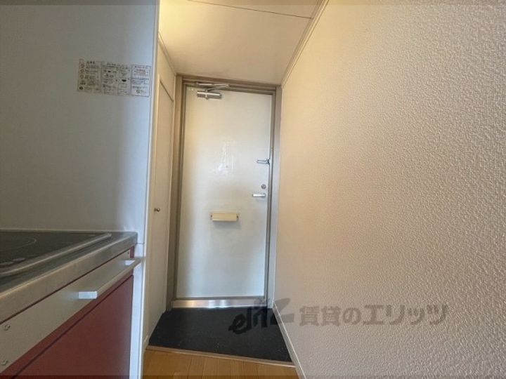 レオパレス大陽参番館の玄関