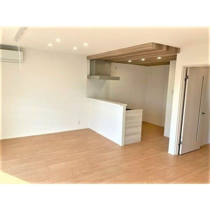 栃木県小山市駅南町2(一戸建)の賃貸物件の居間