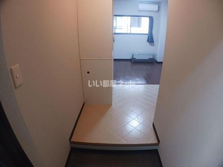 奈良県奈良市大宮町4(マンション)の賃貸物件の玄関