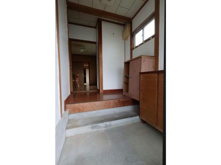 鳥取県鳥取市美萩野2(一戸建)の賃貸物件の玄関