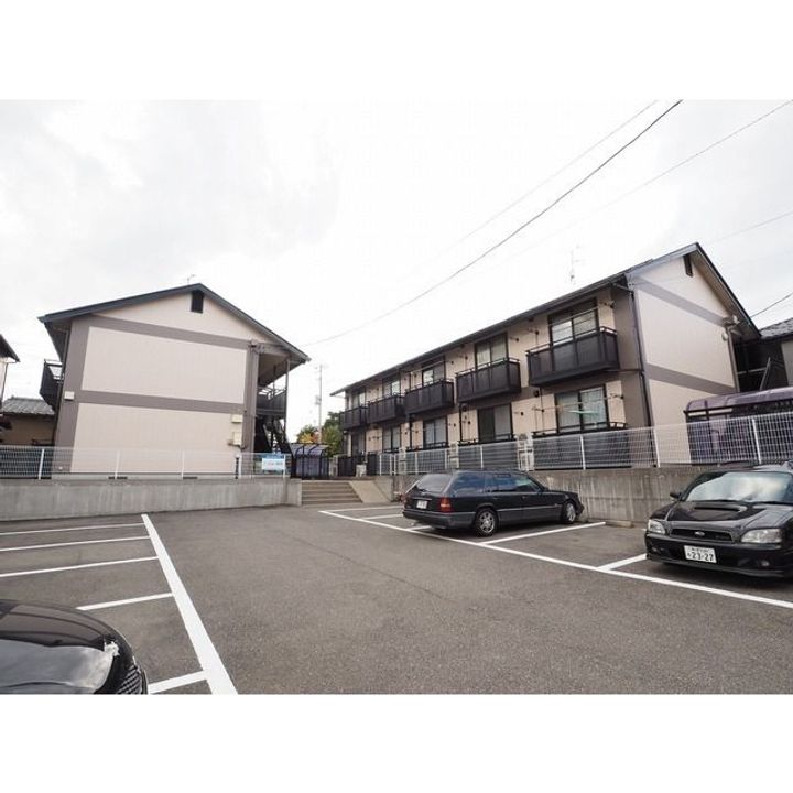 新潟県新潟市中央区学校町通3番町(アパート)の賃貸物件の外観