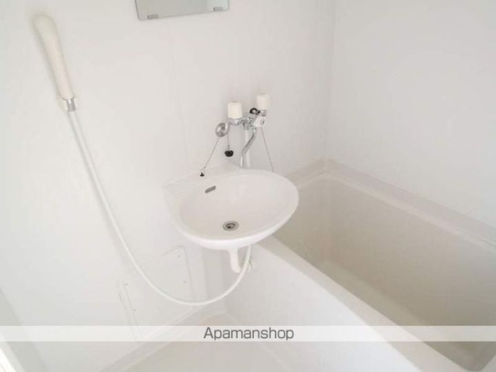 レオパレス新鎌ケ谷KIYOTAの風呂