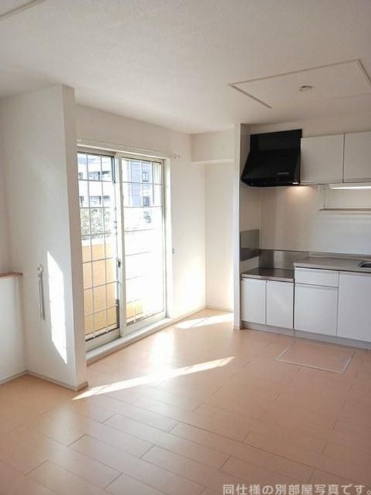 ラ・カンパーニャ A棟の居間