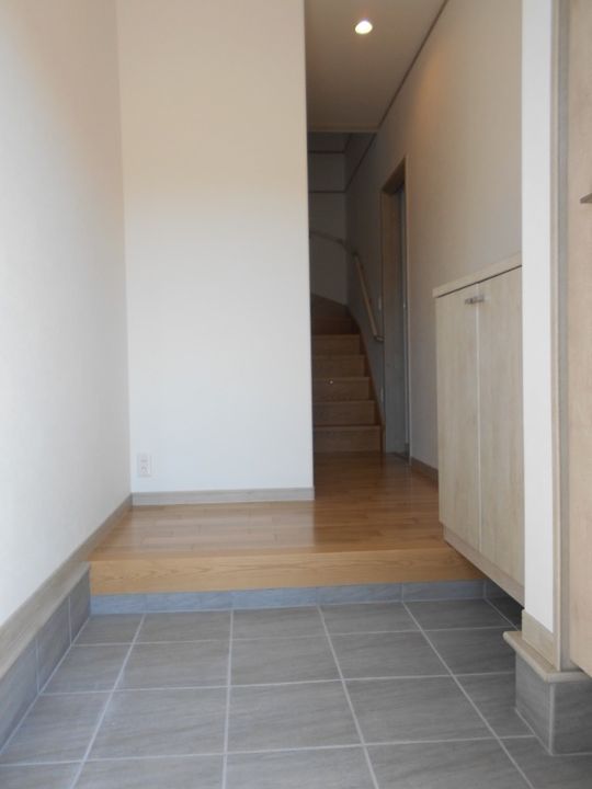 静岡県浜松市中央区若林町(一戸建)の賃貸物件の玄関