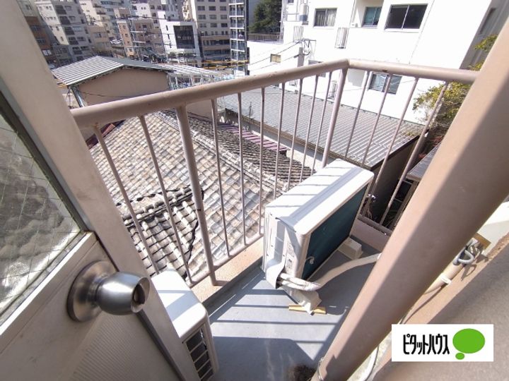 神戸海産物長崎ビルの内装