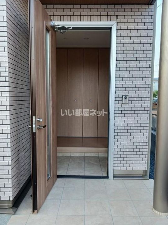 栃木県小山市東城南2(一戸建)の賃貸物件の玄関