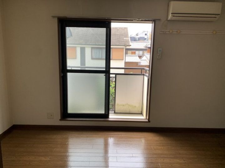 大阪府高槻市芥川町3(アパート)の賃貸物件の居間