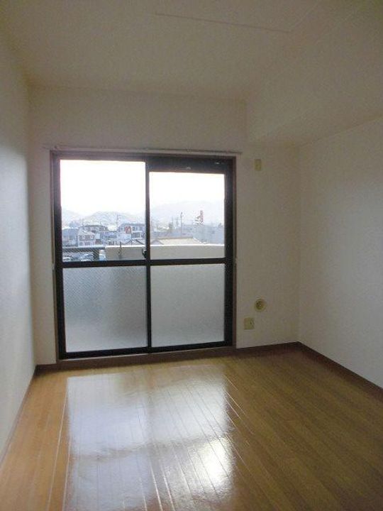 広島県東広島市黒瀬町南方(マンション)の賃貸物件の居間