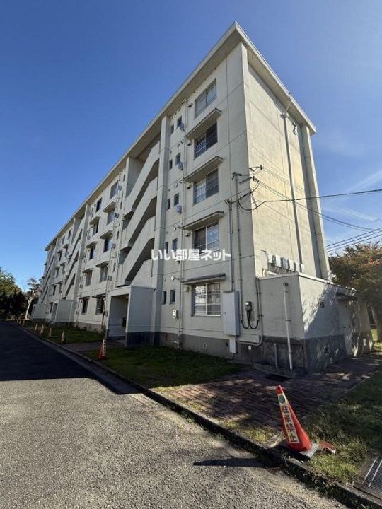 兵庫県加東市上三草(マンション)の賃貸物件の外観