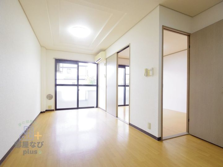 メゾンエクセルの居間