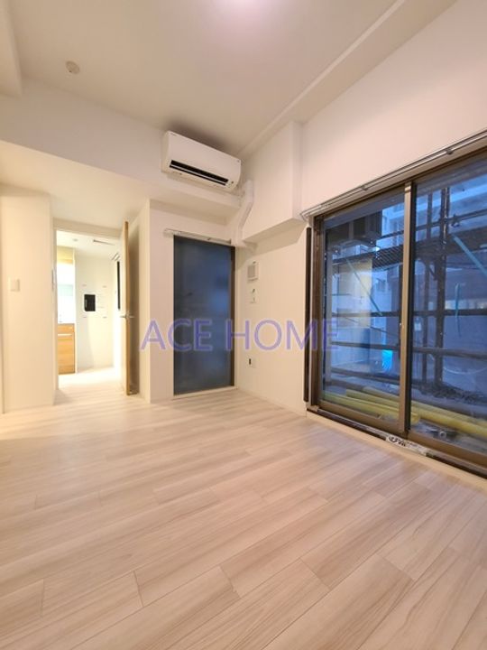 セレニテ難波グランデシュッドの居間