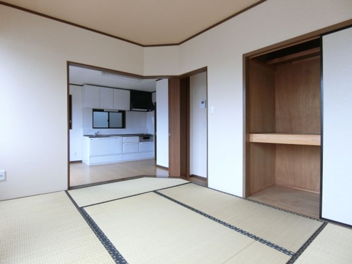 リバティ三の丸の内装