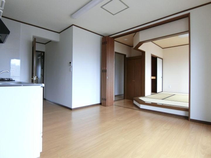 リバティ三の丸の居間