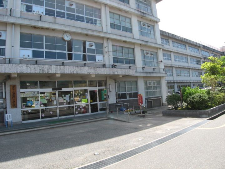 ノーブル山科Bの周辺
