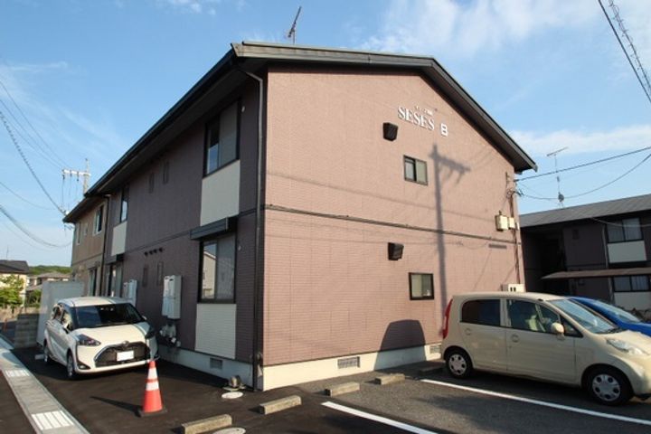 セシーズ兼基 Bの外観
